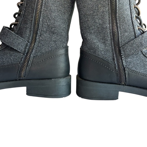 Levi’s Women’s Combat Boots – Size 7 – Excellent Condition - Picture 11 of 13